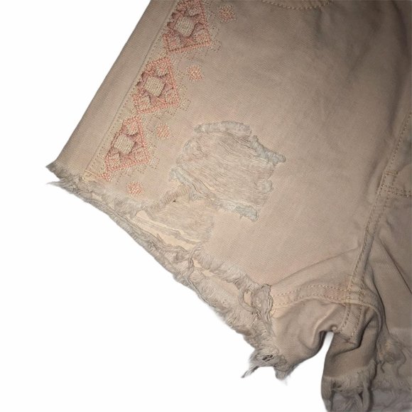 Hollister Peach Aztec High Rise Shorts 1 25 - Picture 3 of 8